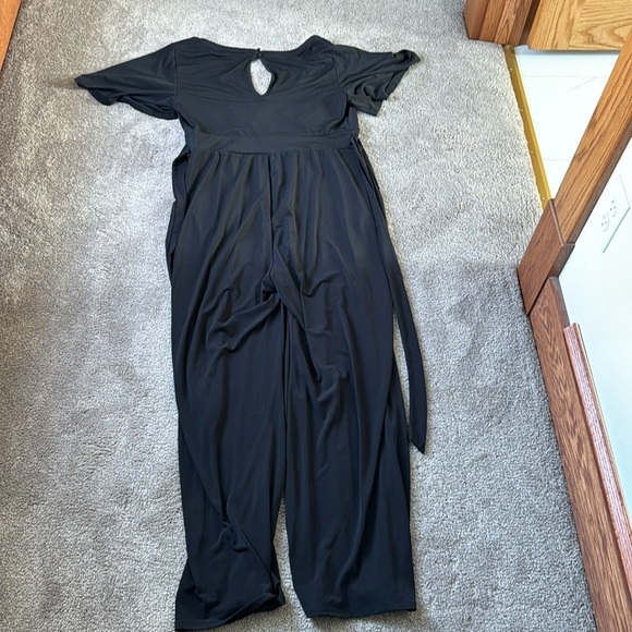 Torrid Black Short Sleeve Wide Leg Jumpsuit SIZE 1 - Picture 6 of 6